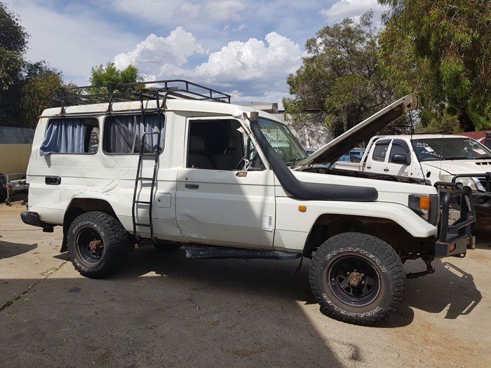 HZJ75 Land Cruiser