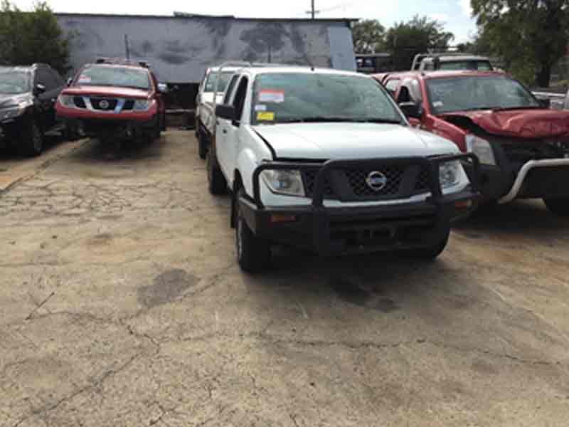2008 D40 2.5 Manuel