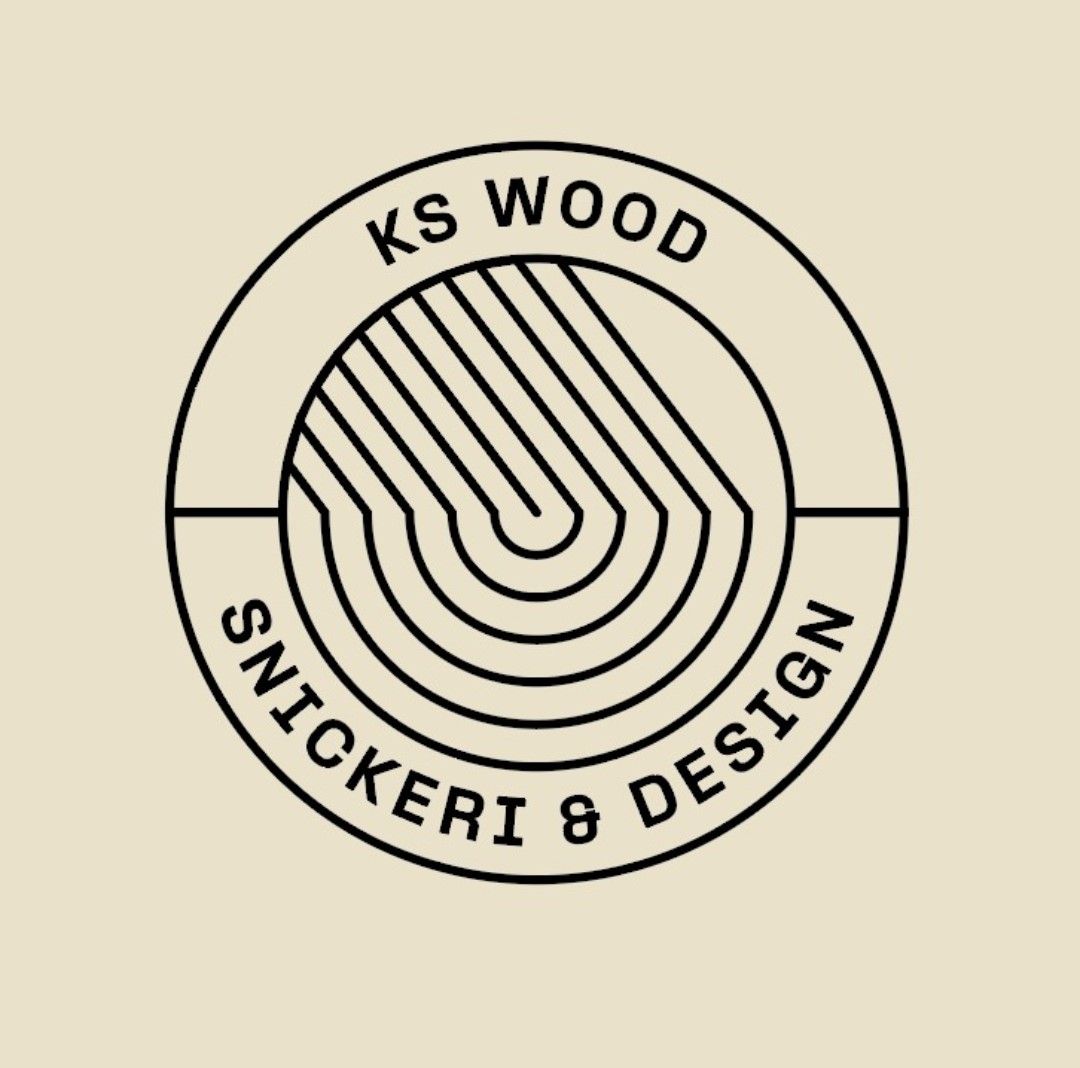 En logotyp för ks wood snickeri & design