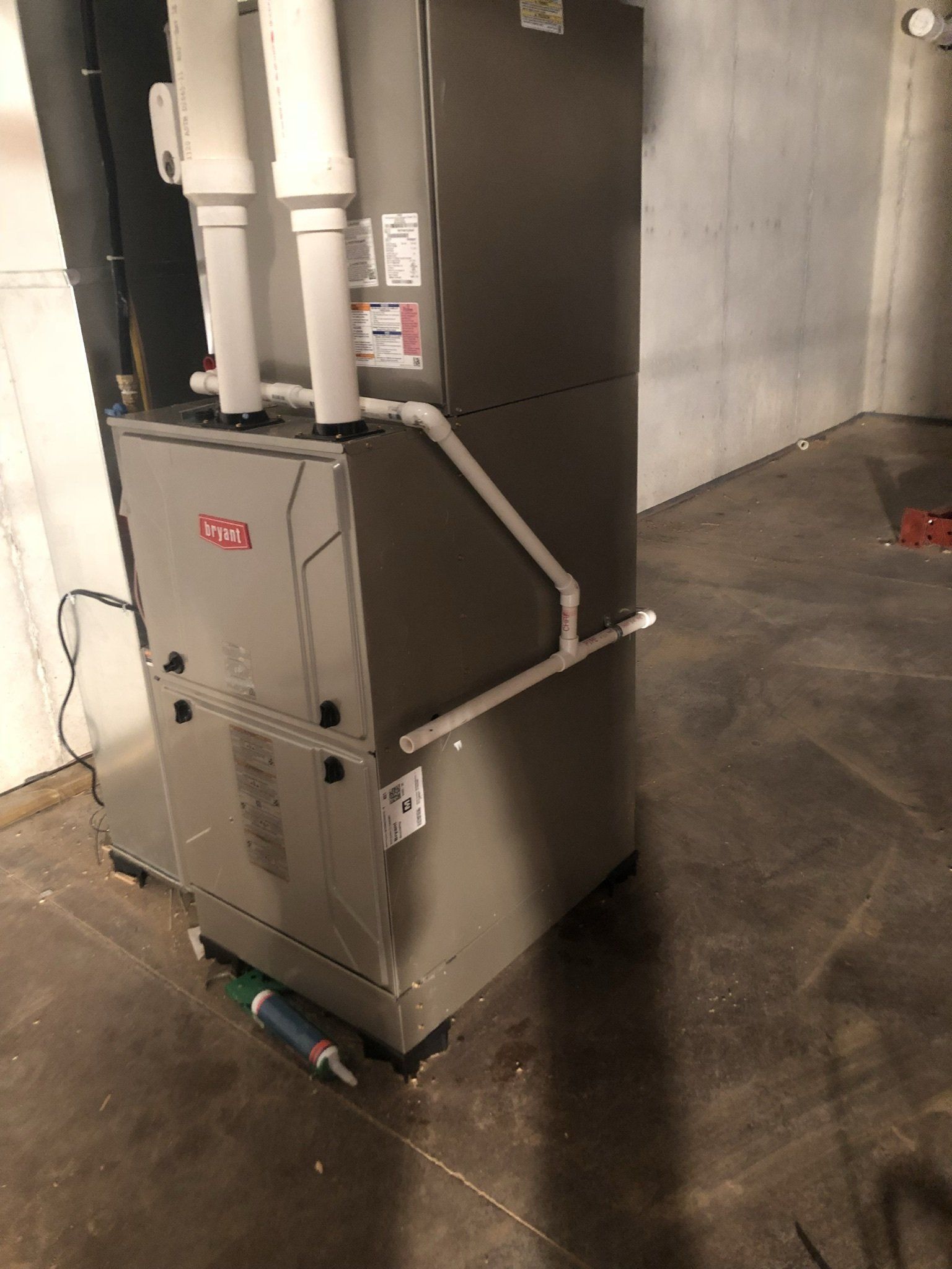 HVAC Machine on an Empty Room — Spencerville, OH — Matt’s Heating & Cooling LLC
