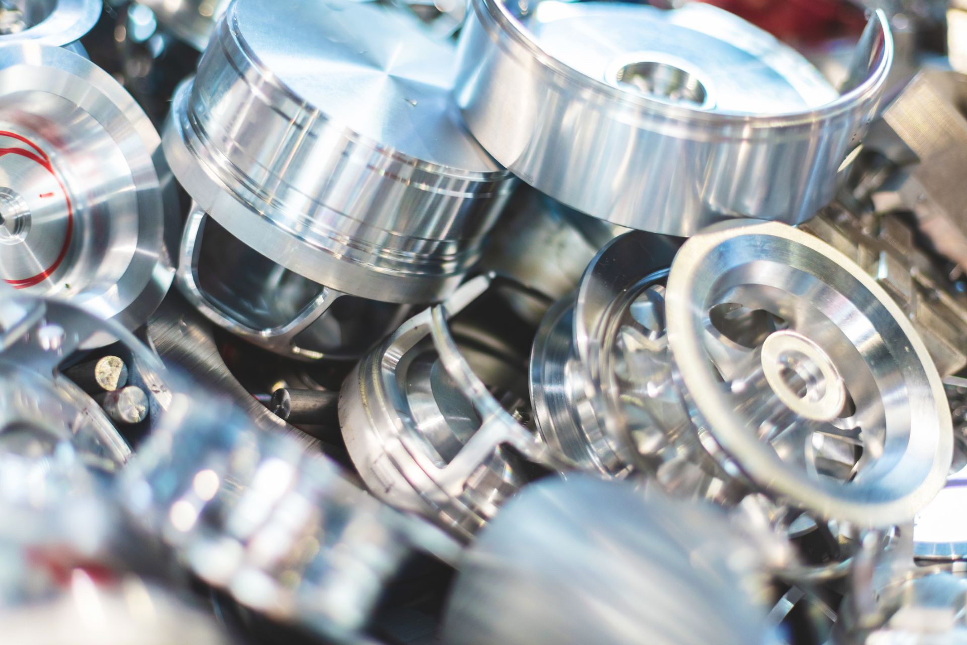 Tornitura e fresatura a 5 assi