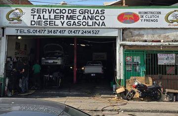 GRÚAS GARCÍA Y TALLER MECÁNICO