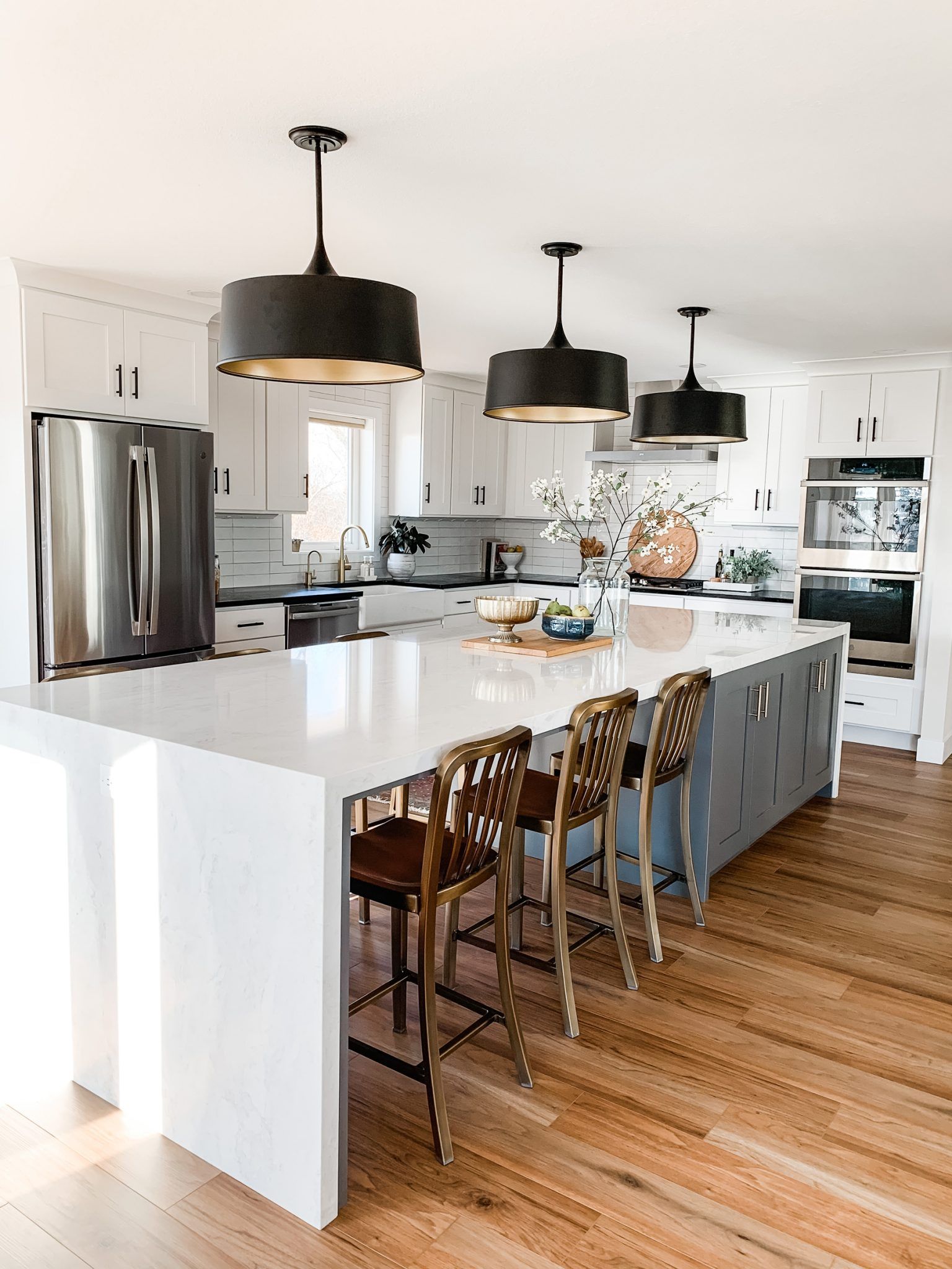 Crystal Cabinets Bayfield Dark Grey