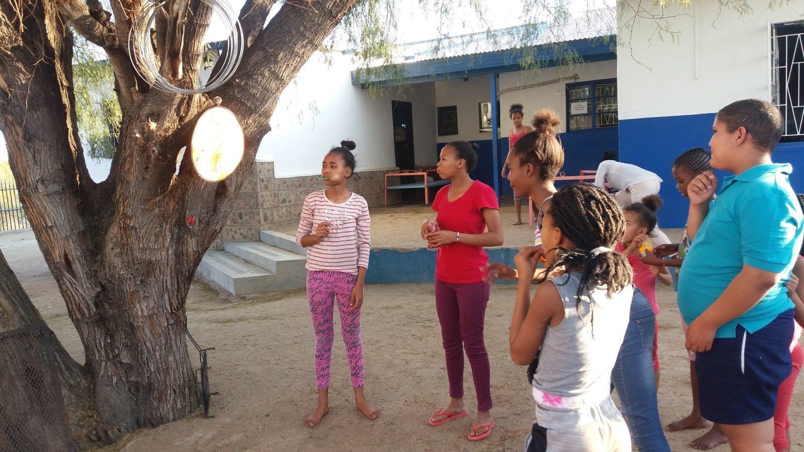 Knutselen in Friersdale gastenhuis