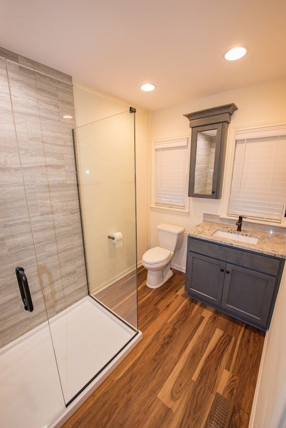 Small Bathroom — Ridgefield, WA — Country Restoration