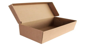 Una caja de cartón con la tapa abierta sobre un fondo blanco.