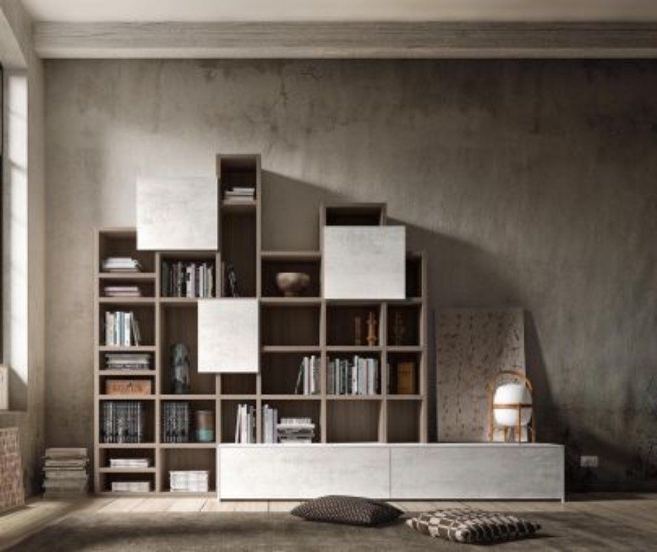 libreria in legno con inserti bianchi