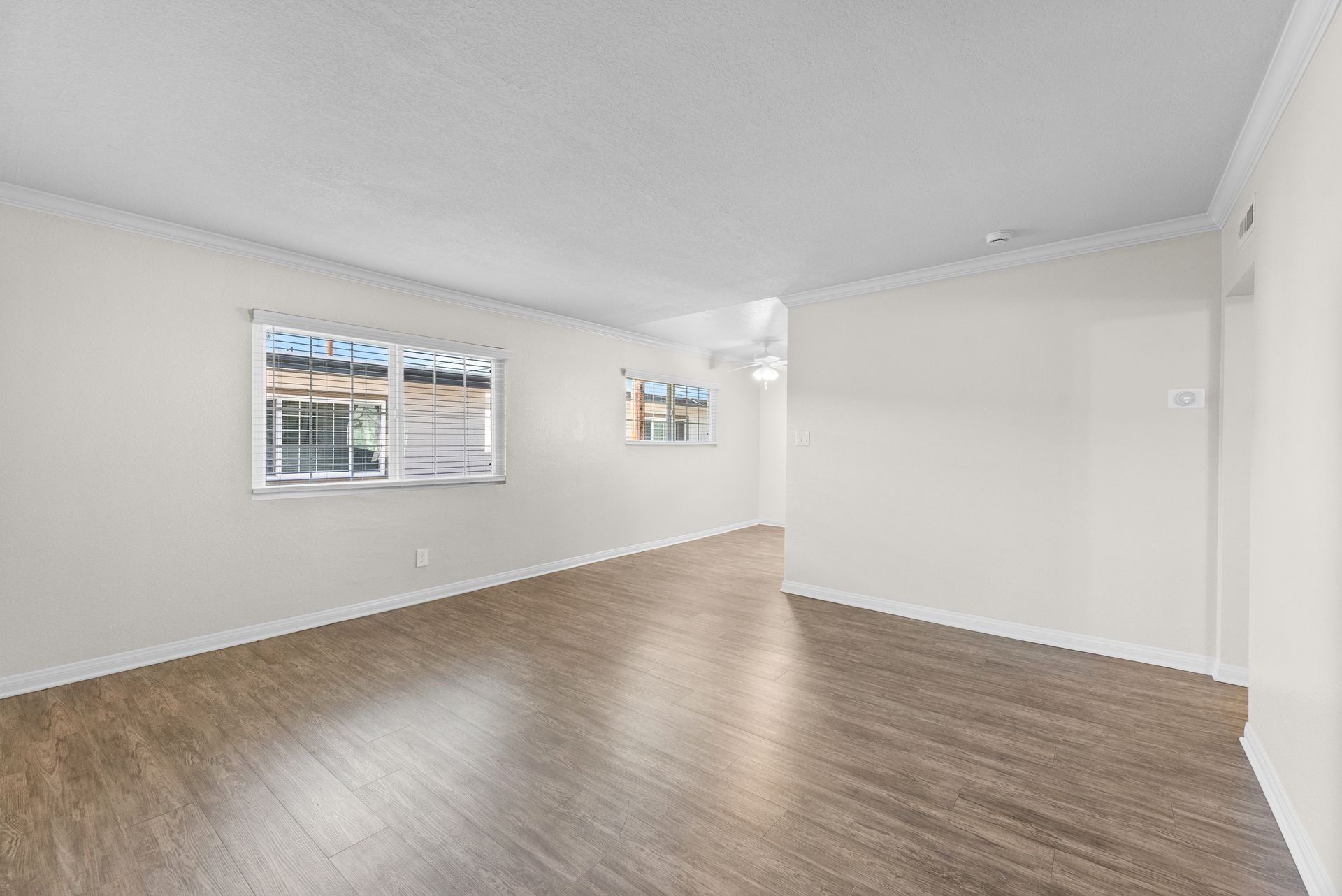 Unfurnished living room