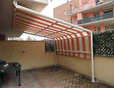 tenda da esterni per attivo