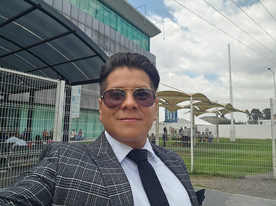 ASESORÍA Y REPRESENTACIÓN LEGAL VVV