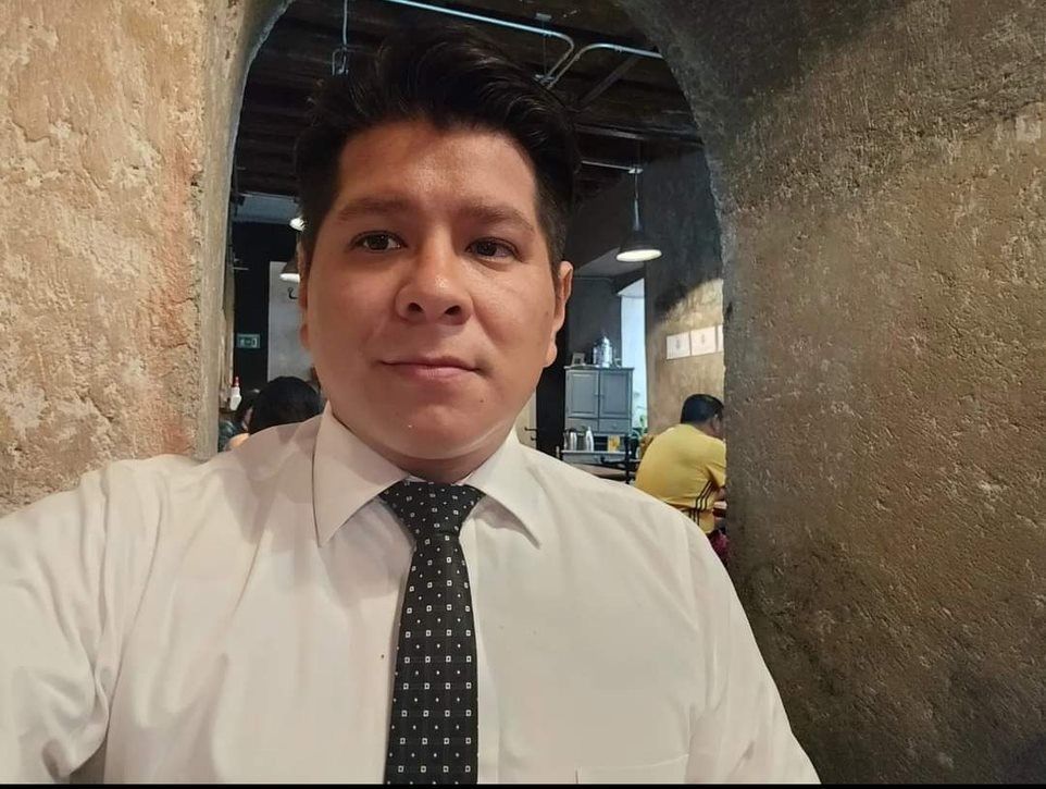 ASESORÍA Y REPRESENTACIÓN LEGAL VVV