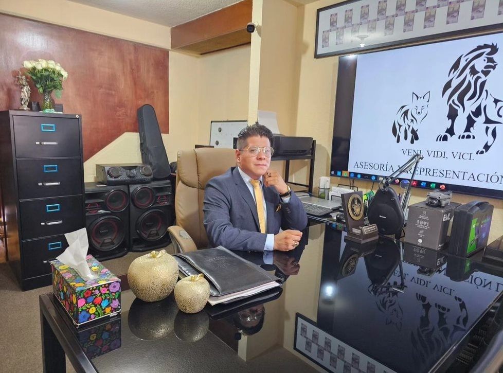 ASESORÍA Y REPRESENTACIÓN LEGAL VVV