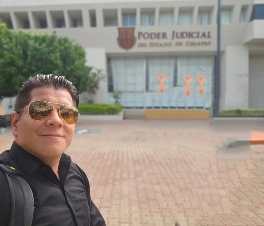 ASESORÍA Y REPRESENTACIÓN LEGAL VVV