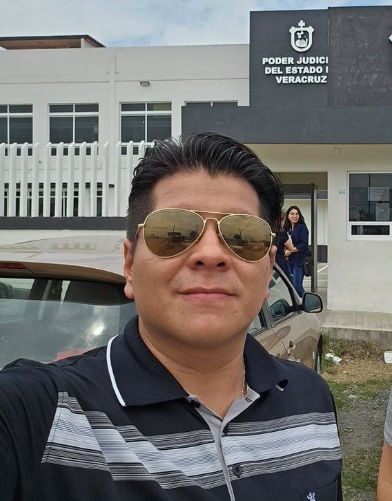 ASESORÍA Y REPRESENTACIÓN LEGAL VVV