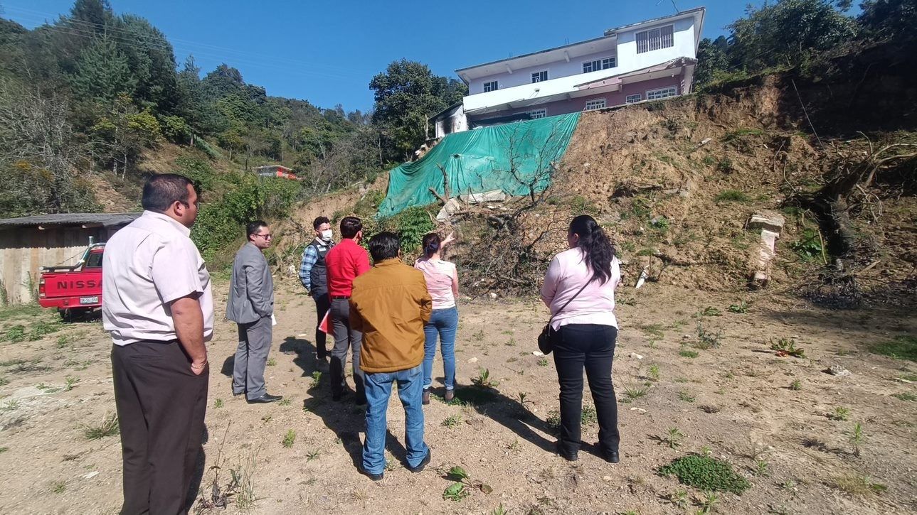 ASESORÍA Y REPRESENTACIÓN LEGAL VVV