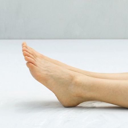 feet stretching