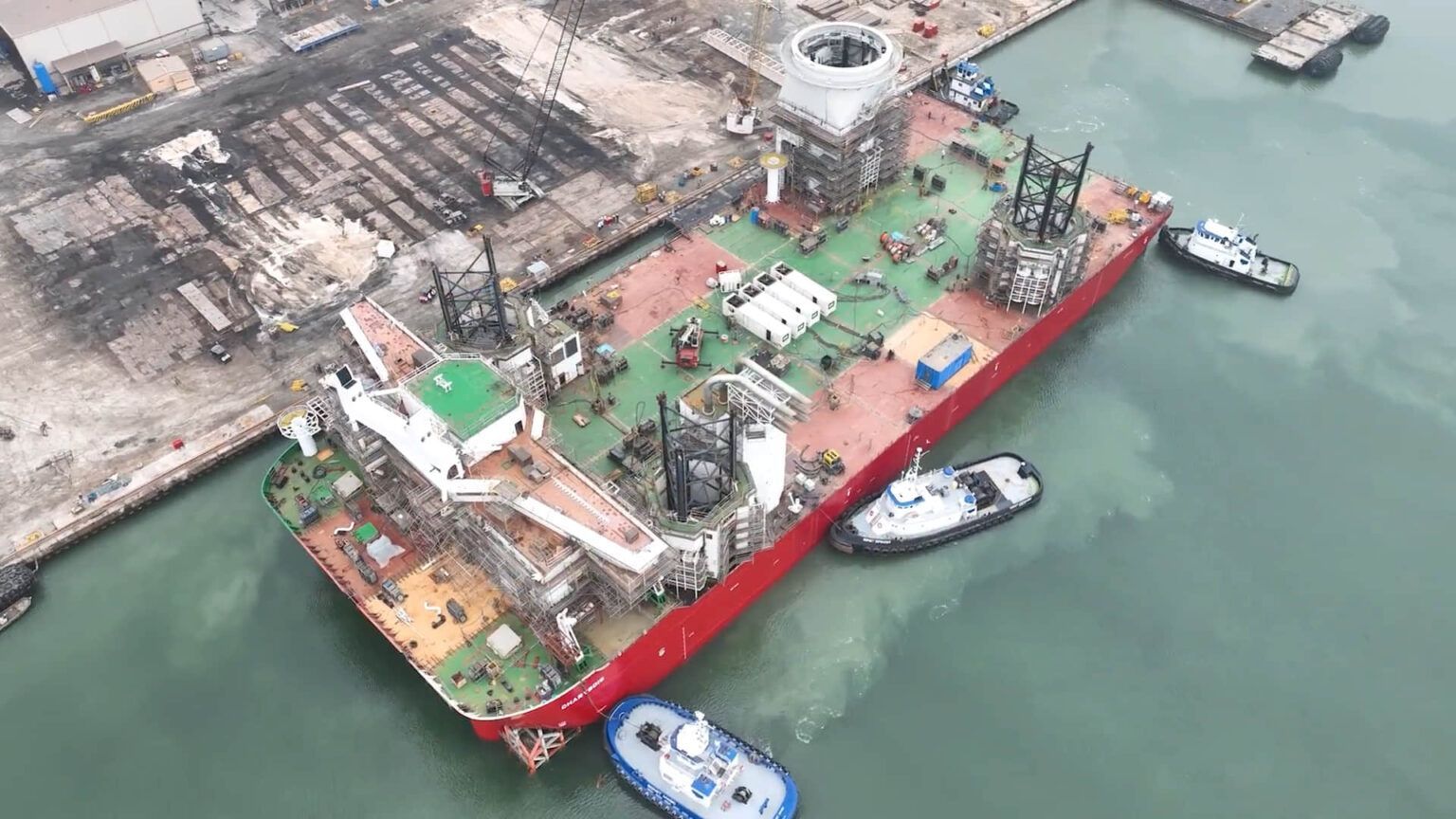7億ドルで造られたアメリカ初の風力発電巨艦、『海上モンスター』がついに出航