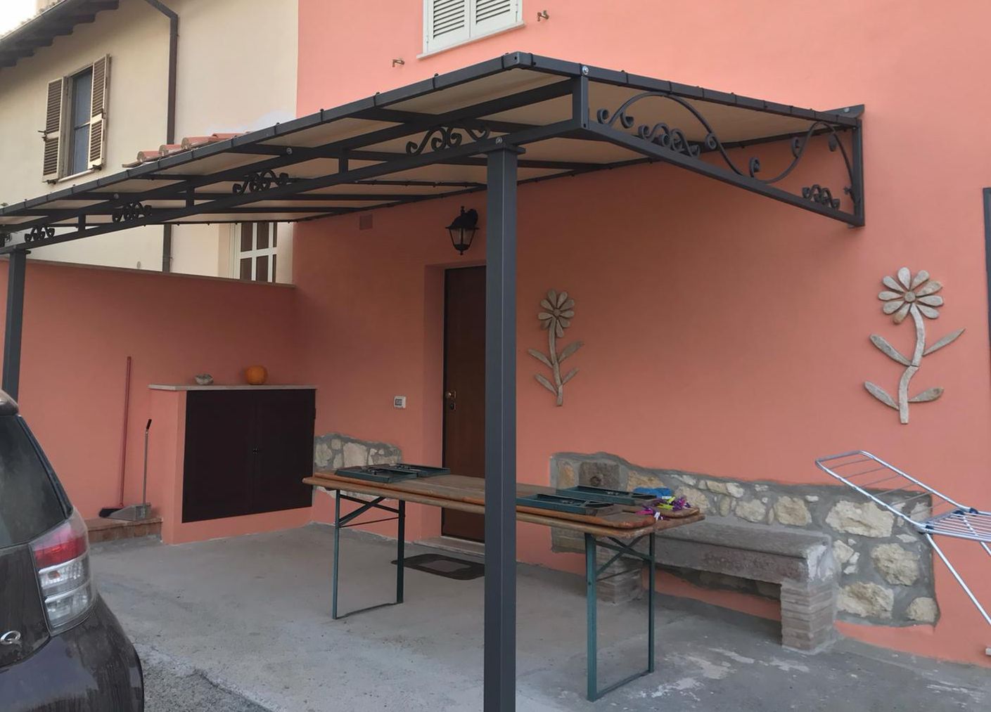 Tettoie in ferro a Tarquinia