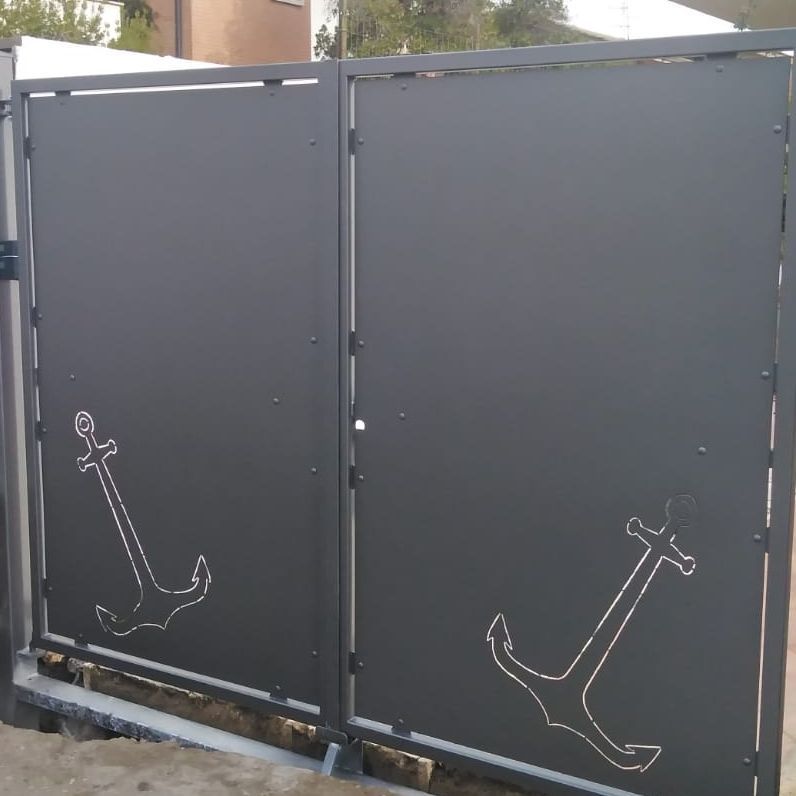 cancelli in ferro a Tarquinia