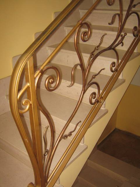 ringhiera in ferro a Tarquinia