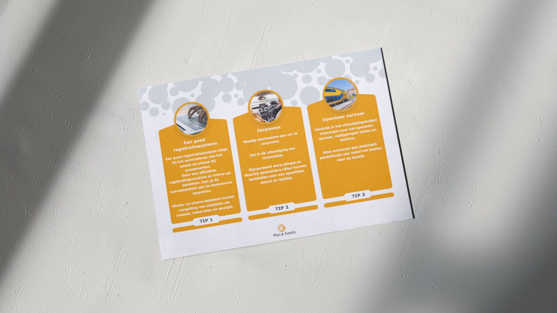 Mockup van de brochure ‘10 tips om je event groener te maken’ van Plan X Events, met praktische adviezen voor duurzame en milieuvriendelijke evenementenorganisatie.