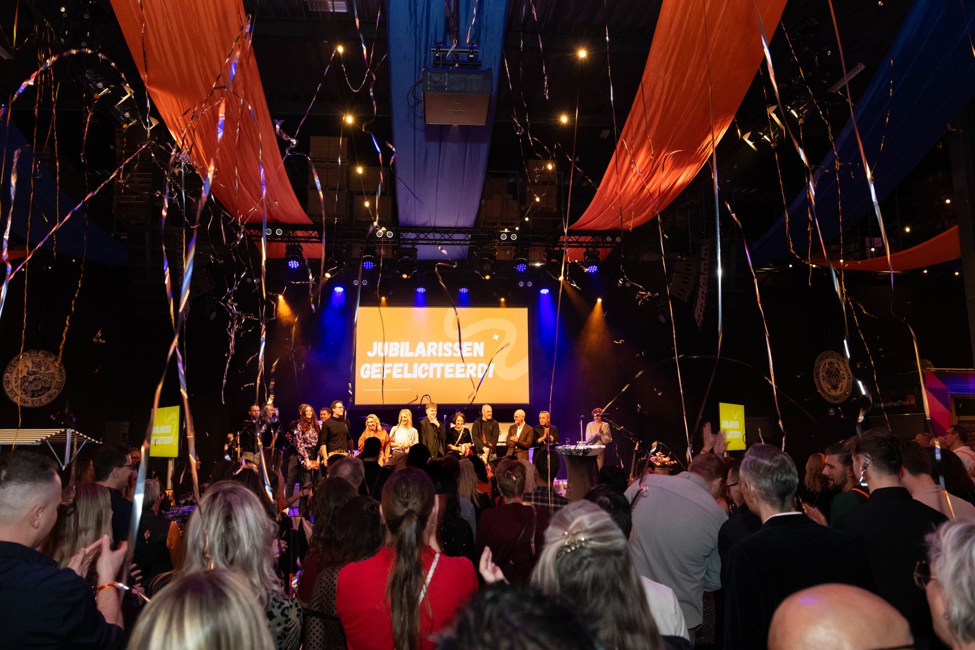 Medewerkers op de jaarafsluiting “Helemaal Hollands” van Kaemingk Season Decorations georganiseerd door Plan X Events.