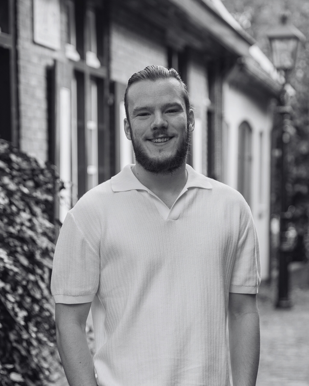 Jessie Bergevoet, videograaf en content creator bij Plan X Events, legt evenementen vast en creëert visuele content die de beleving versterkt.