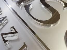 insegna luminosa al neon