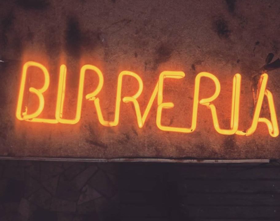 insegna luminosa al neon