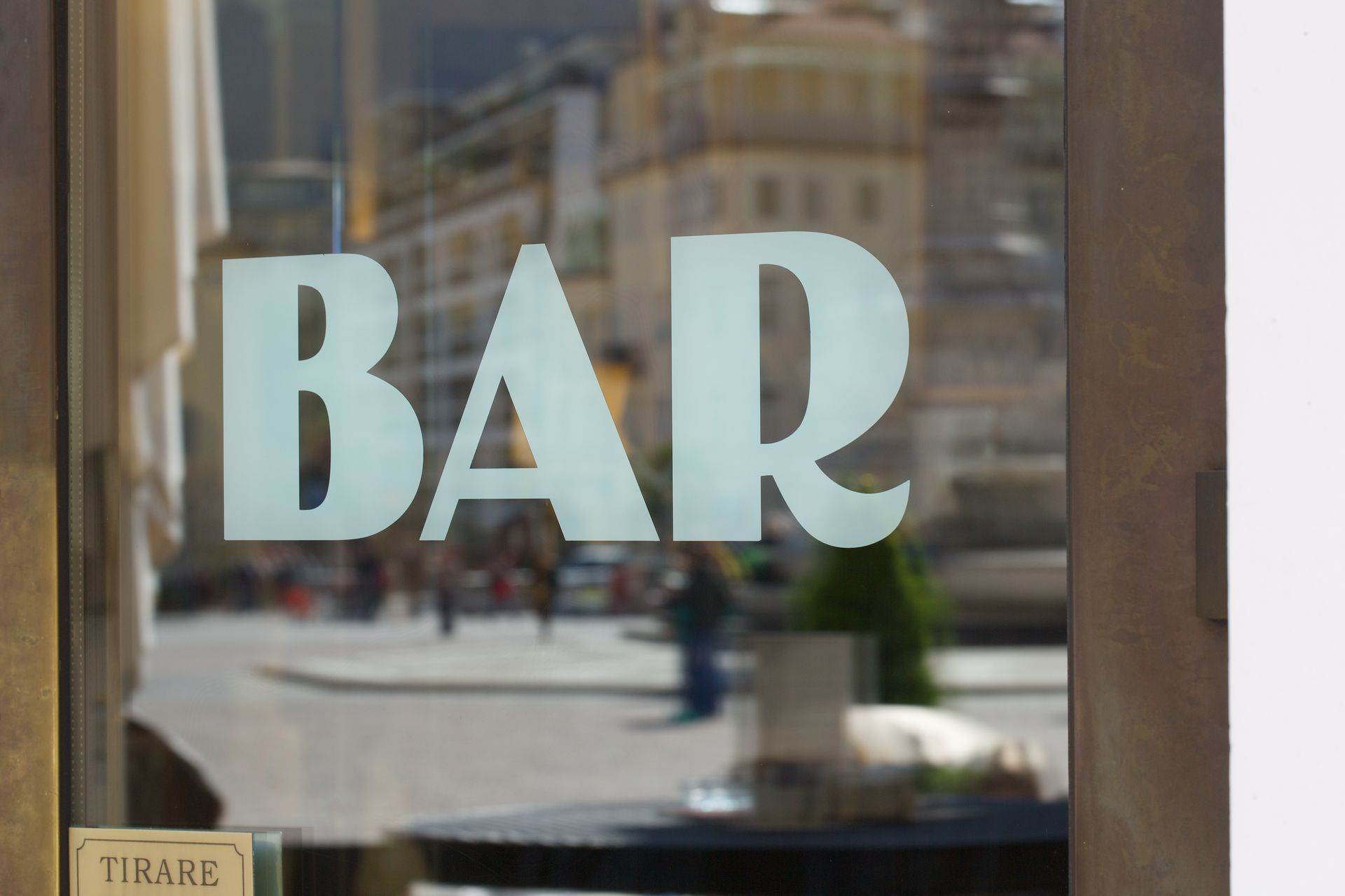 scritte su automezzi