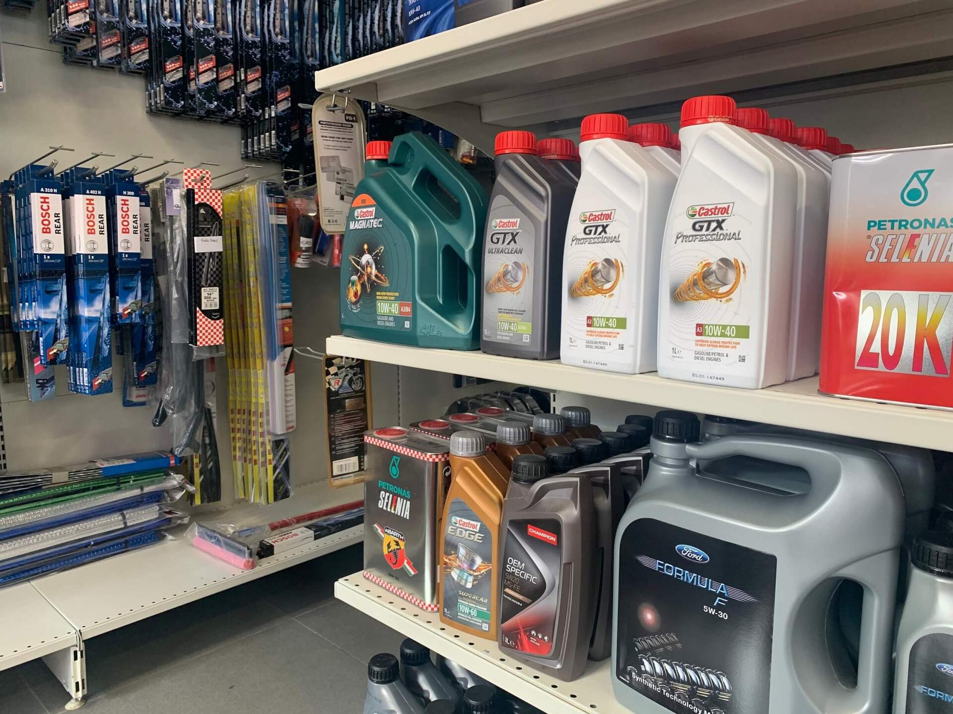 ricambi auto e moto 6