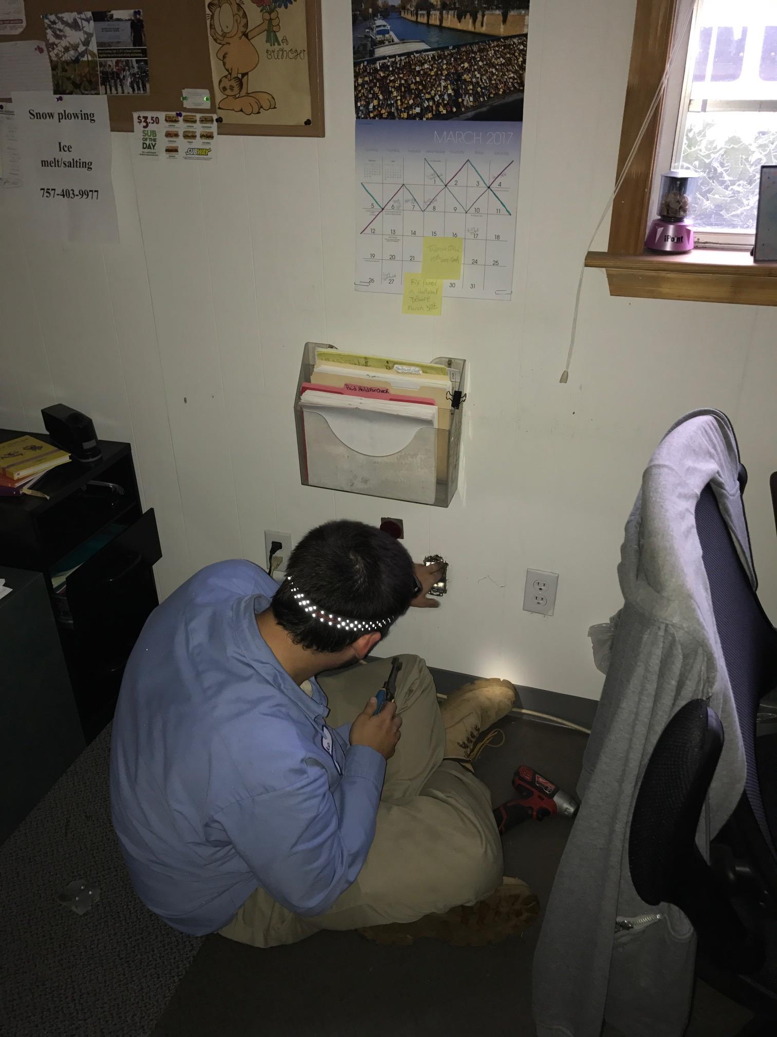 Fixing Socket — Virginia Beach, VA — Paul Walker Electric