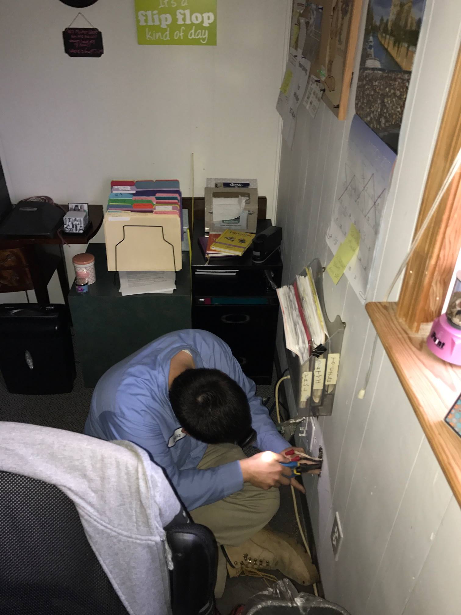 Repairing Socket — Virginia Beach, VA — Paul Walker Electric