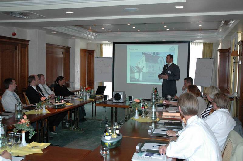 Seminar beim Institut Elitär