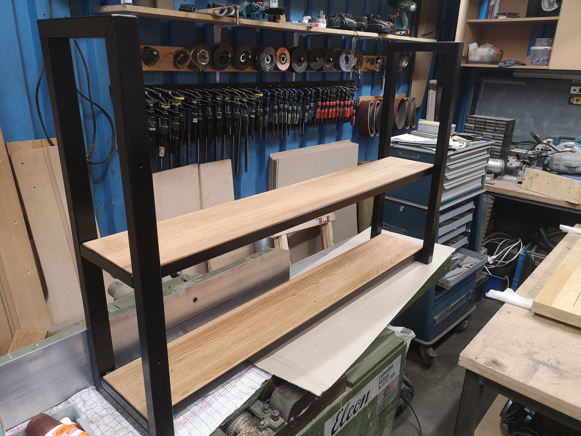 Hout en staal hangrek wandrek
