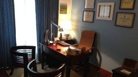 scrivania dello studio medico