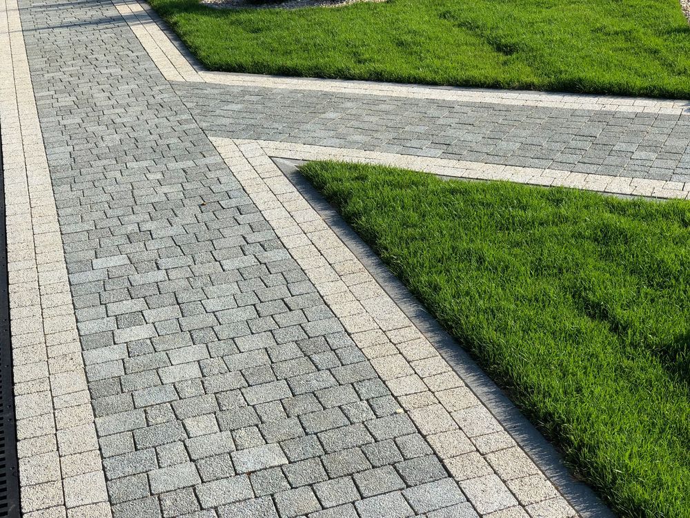 There is a fire pit in the middle of the patio.