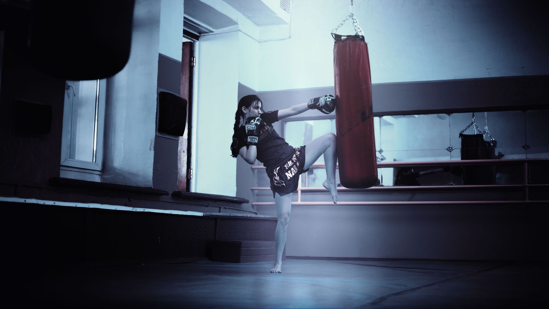 6 Timeless Heavy Bag Drills For Boxers Of All Levels