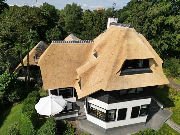 Drone huren Zwolle, Rietdekkers bedrijf Kleinjan