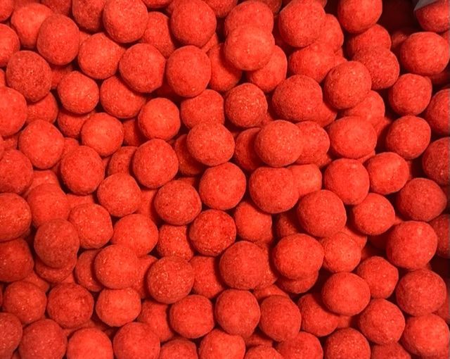 Drop met witte chocolade,  framboos