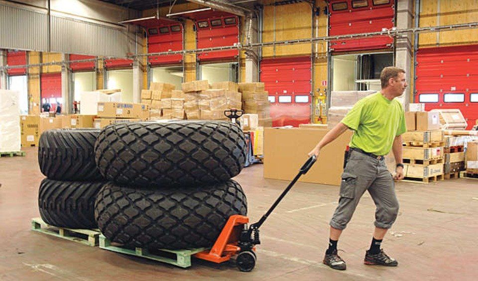 Movimentazione pneumatici