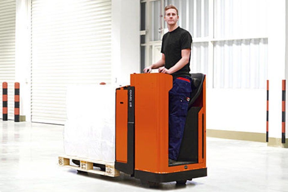 Transpallet elettrico uomo a bordo in piedi