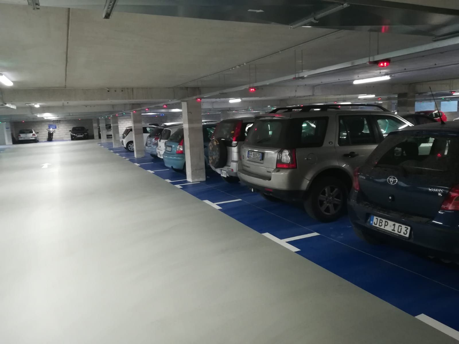 pavimento in resina garage