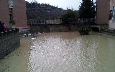 spazio esterno allagato