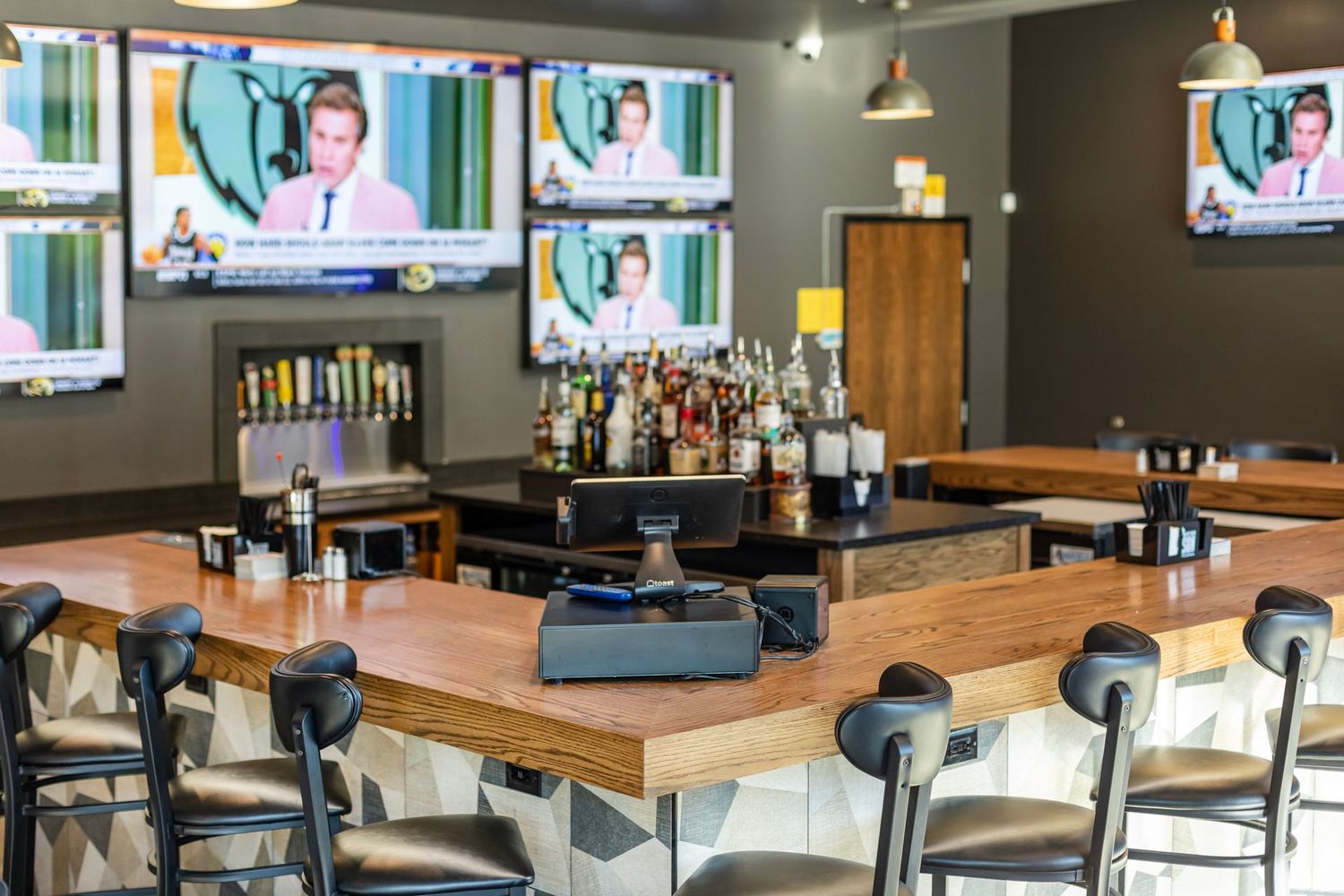 West Texas Golf Lounge - Photo 2
