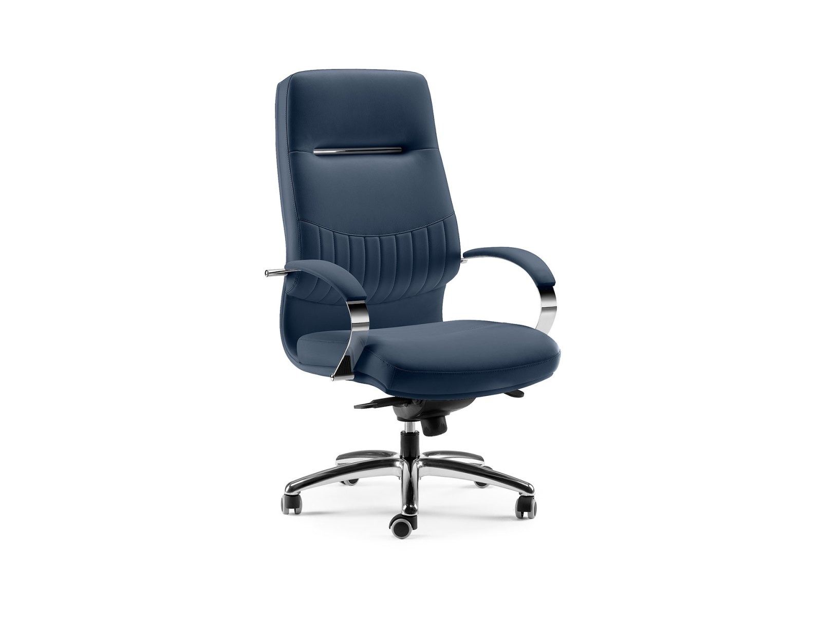 Una sedia da ufficio ergonomica blu navy con schienale alto, base e braccioli in metallo argentato, su uno sfondo bianco uniforme.