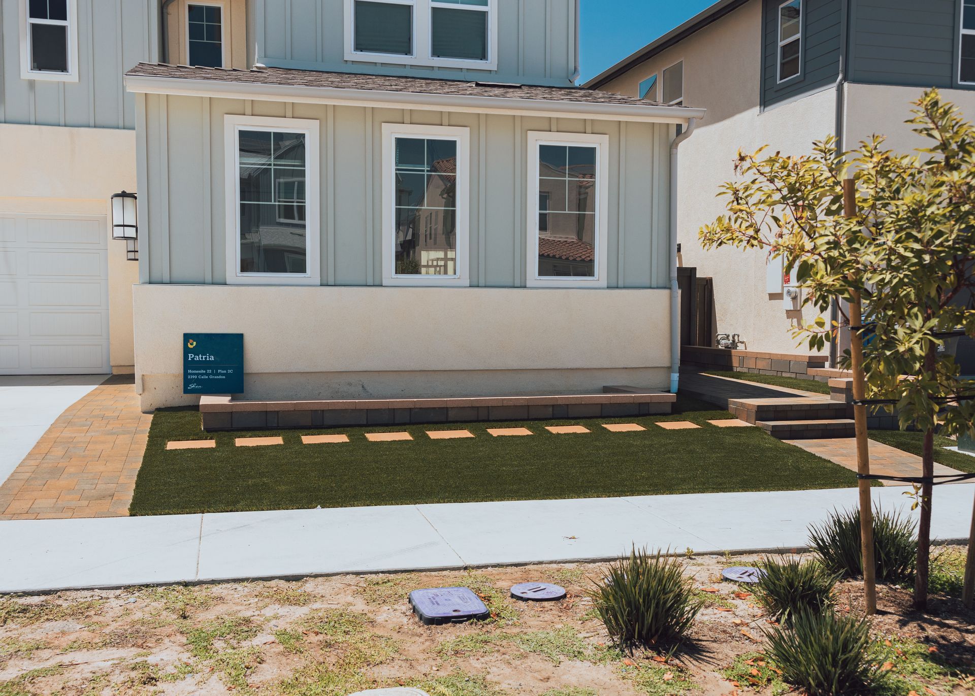 Full front yard landscape design in Mission Hills