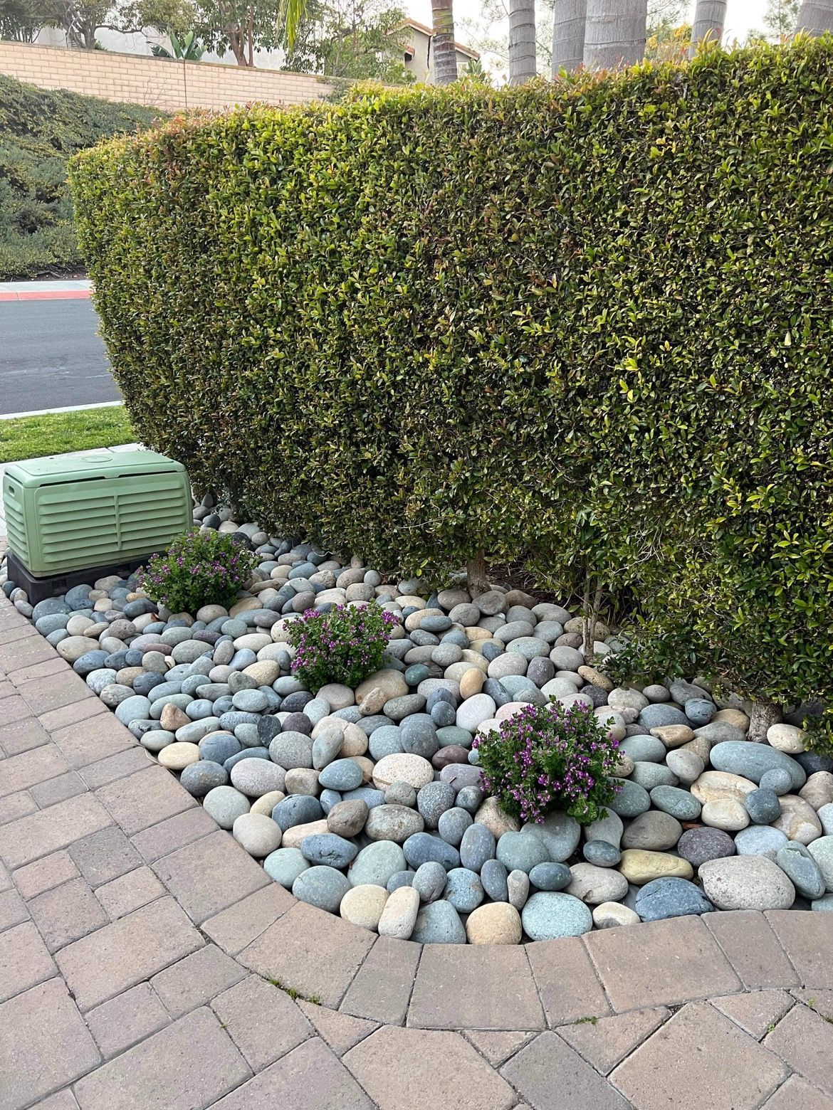 San Diego patio design with hardscape and softscape elements creating outdoor balance