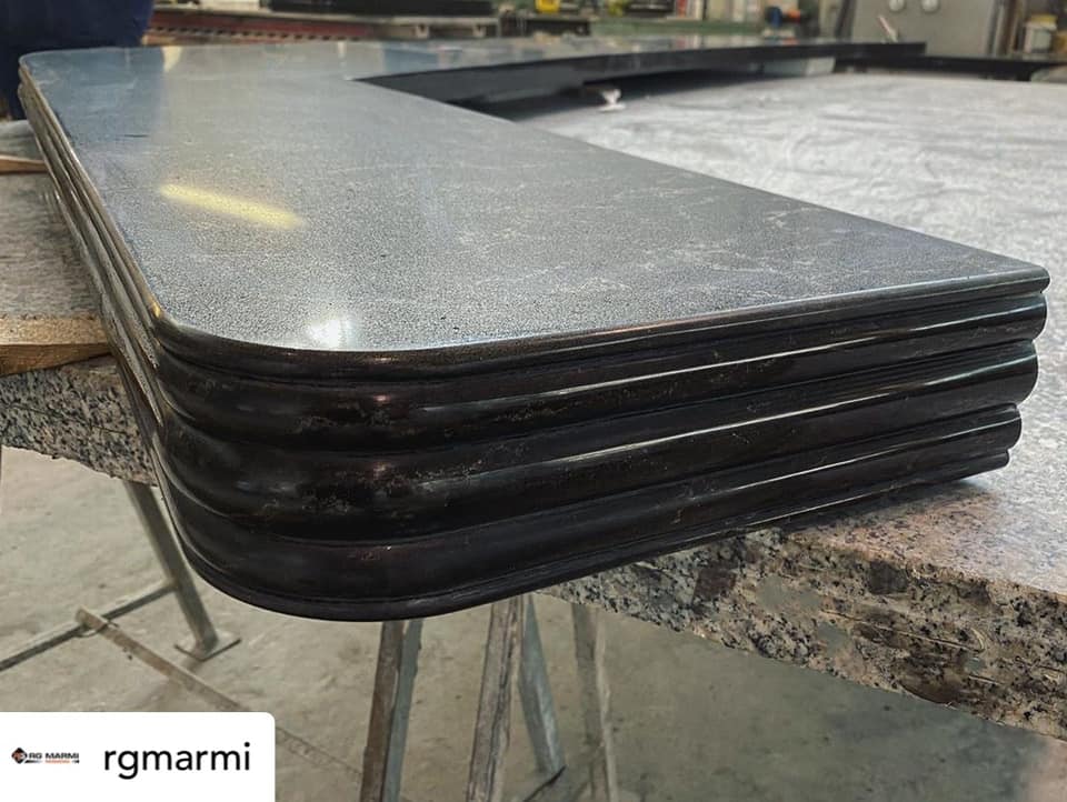 Realizzazione bancone in caesarstone pietra grey 4