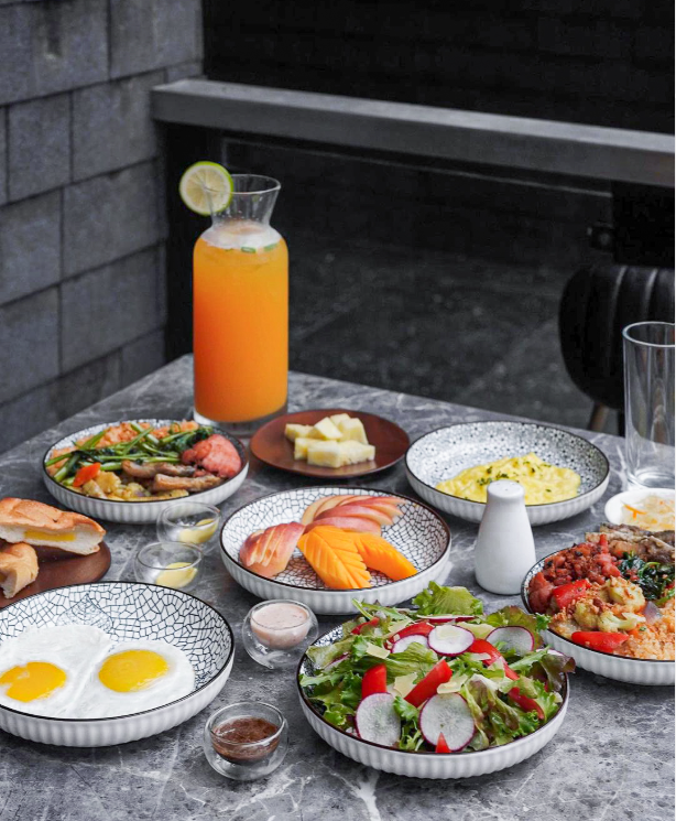 A healthy breakfast set from Blu Fox Bistro, the perfect way to start your day during an affordable staycation in Makati.